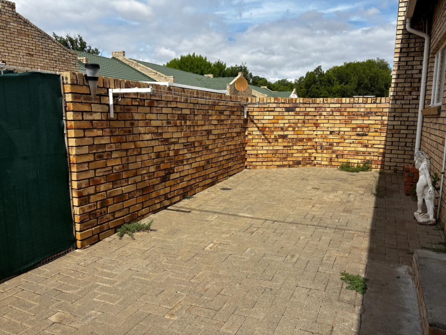 2 Bedroom Property for Sale in Aliwal North Eastern Cape